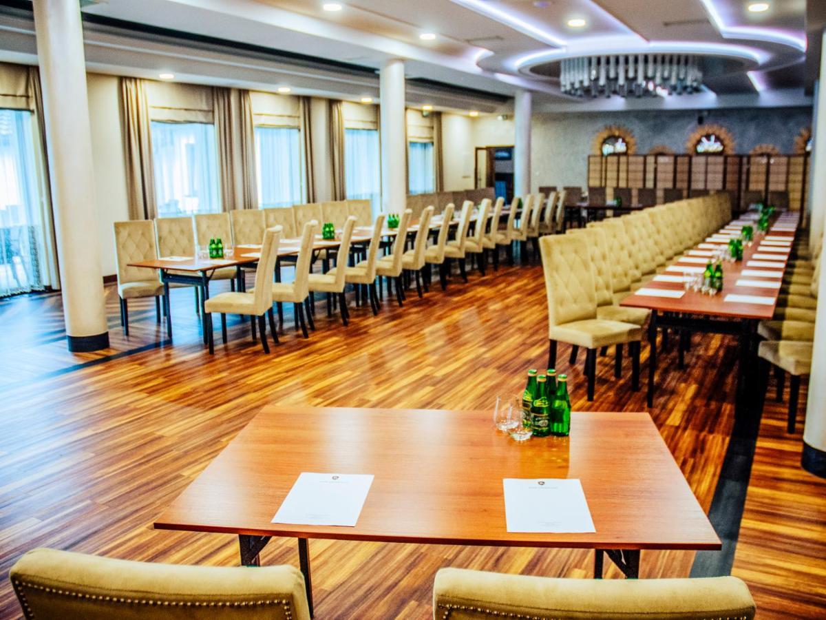 Pod Herbami Frysztak Ngoại thất bức ảnh
